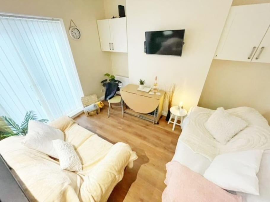 5 Bedroom, Sleeps 9 - Base To Explore Liverpool And Beyond Extérieur photo