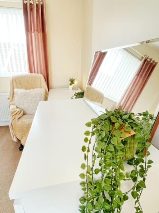 5 Bedroom, Sleeps 9 - Base To Explore Liverpool And Beyond Extérieur photo