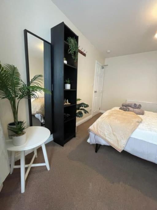 5 Bedroom, Sleeps 9 - Base To Explore Liverpool And Beyond Extérieur photo
