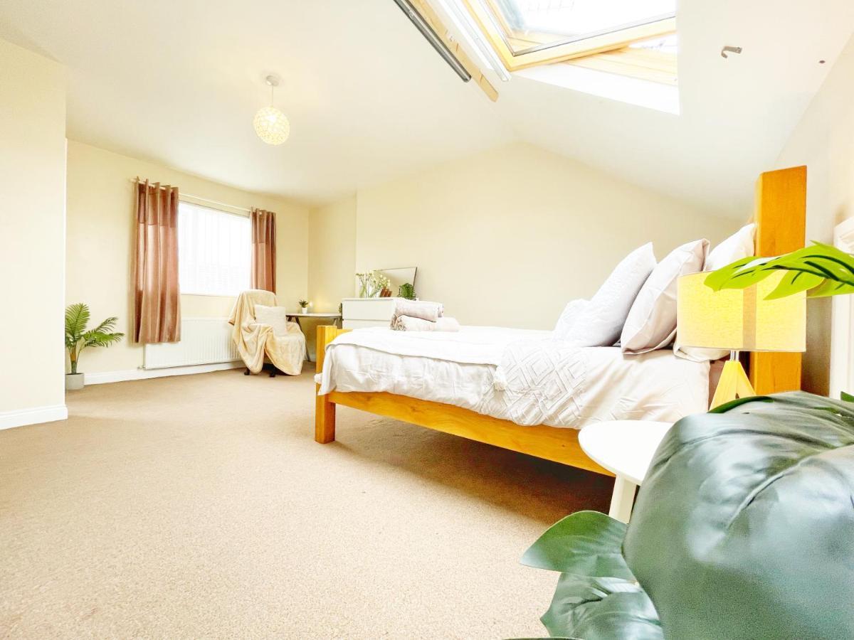 5 Bedroom, Sleeps 9 - Base To Explore Liverpool And Beyond Extérieur photo